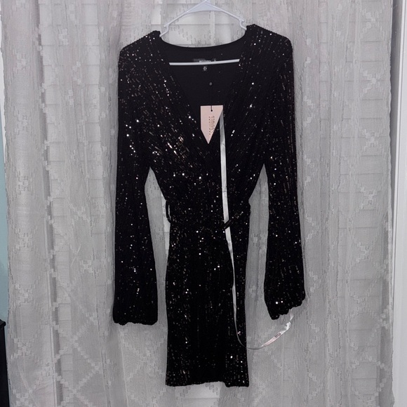 NWT Missguided Black Sequin Long Balloon Sleeve Dress - Picture 1 of 6